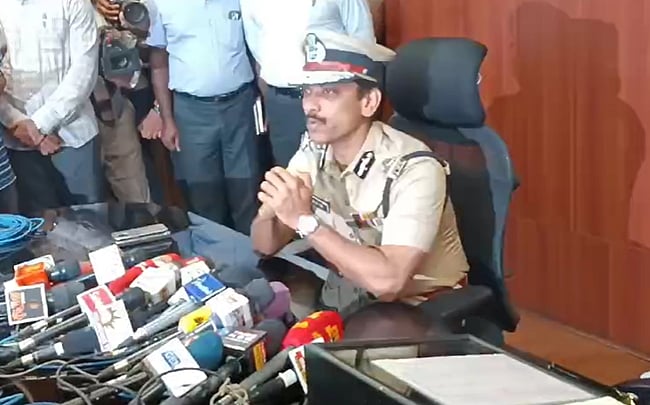 காத்திருப்போா் பட்டியலில் இருந்த
12 காவல் ஆய்வாளா்களுக்கு மீண்டும் பணி!